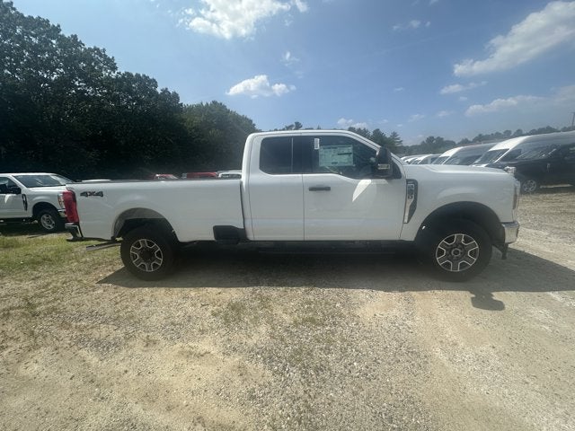 2025 Ford Super Duty F-350 XLT Super Cab 4x4
