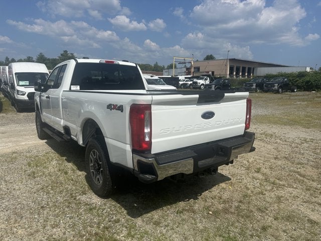 2025 Ford Super Duty F-350 XLT Super Cab 4x4