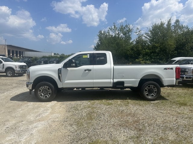 2025 Ford Super Duty F-350 XLT Super Cab 4x4