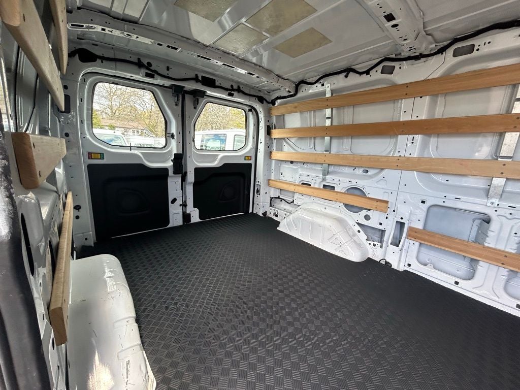 2024 Ford Transit Cargo Van T-250 130" Low Rf 9070 GVWR RWD