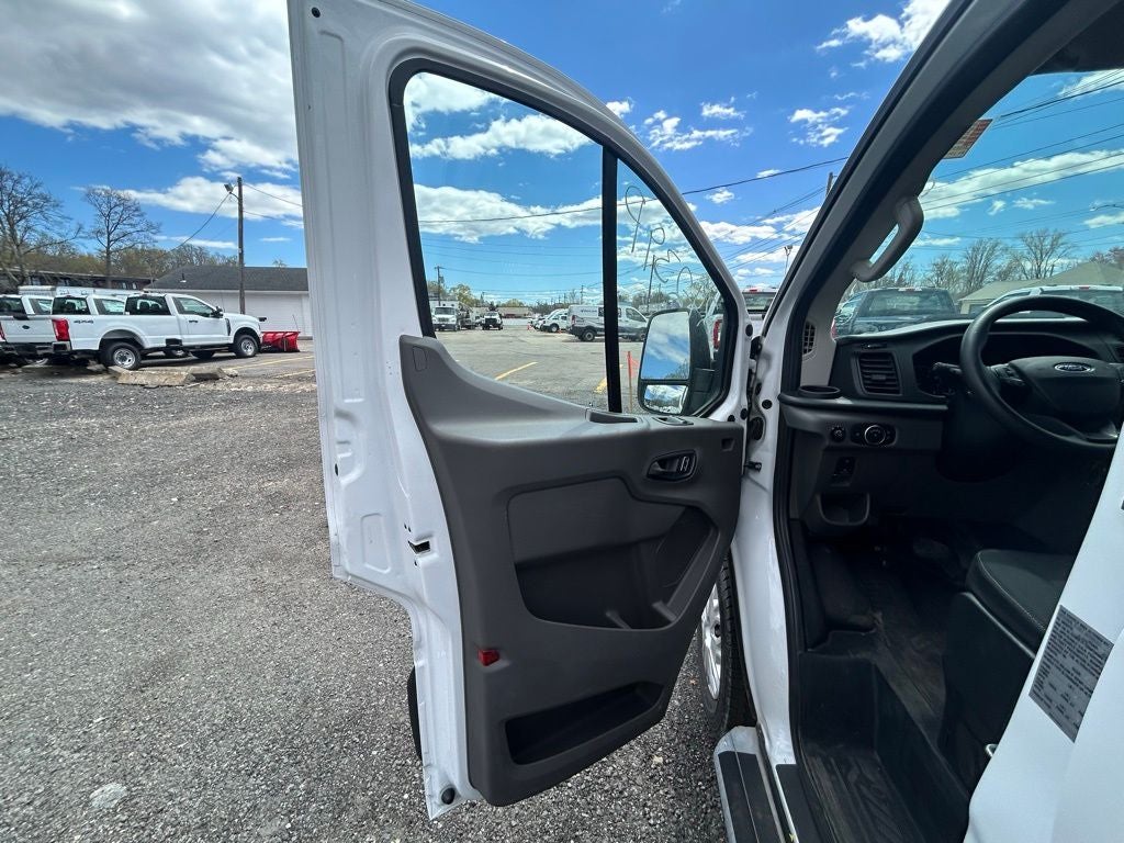 2024 Ford Transit Cargo Van T-250 130" Low Rf 9070 GVWR RWD