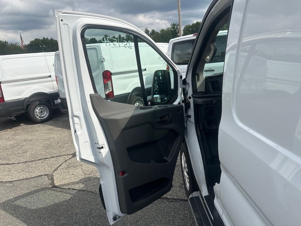 2025 Ford Transit-250 Base Low Roof