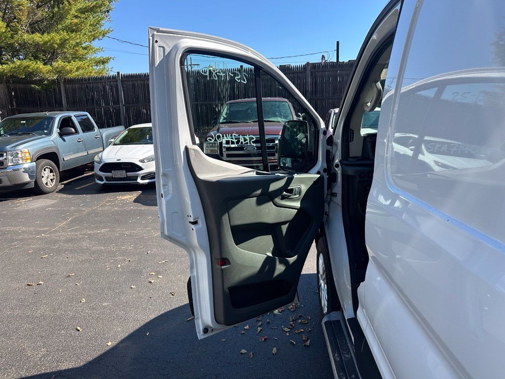 2025 Ford Transit-250 Base Low Roof