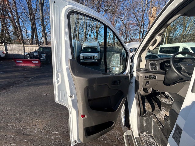 2024 Ford Transit Cargo Van 250 L/Roof