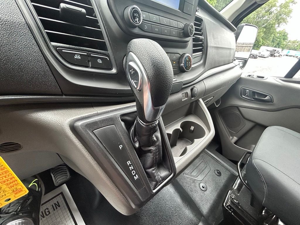 2025 Ford Transit-250 Base Low Roof