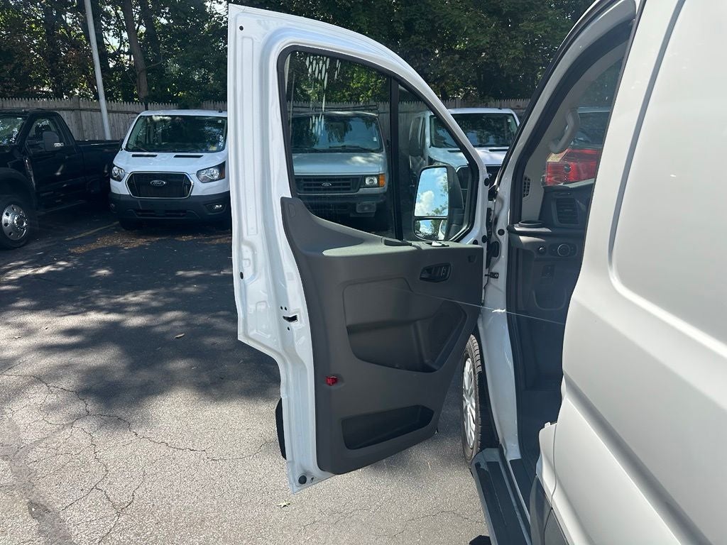 2025 Ford Transit-250 Base Low Roof