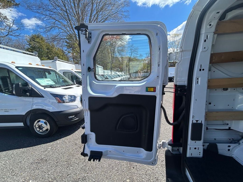 2024 Ford Transit Cargo Van T-250 130" Low Rf 9070 GVWR RWD