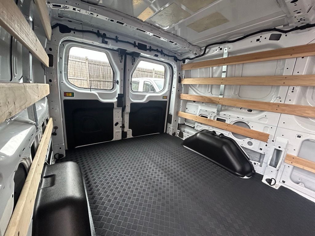 2025 Ford Transit-250 Base Low Roof