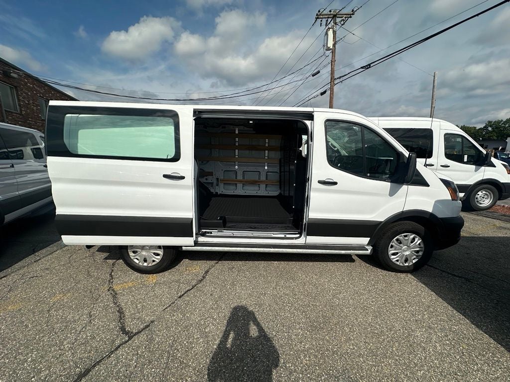2025 Ford Transit-250 Base Low Roof