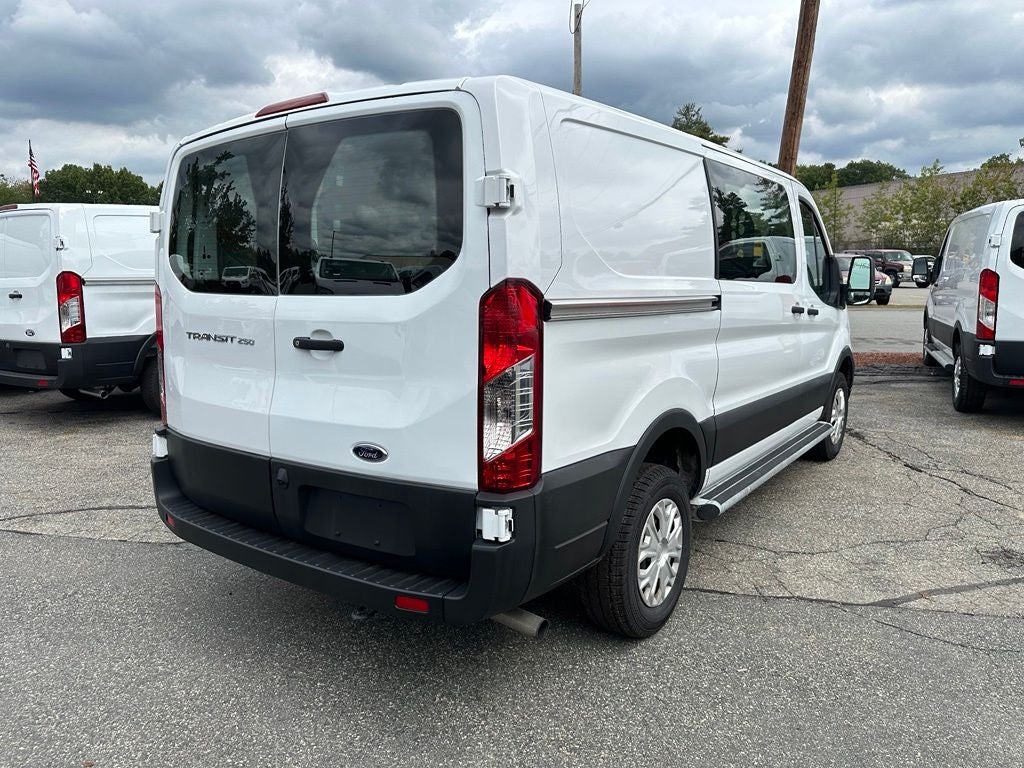 2025 Ford Transit-250 Base Low Roof