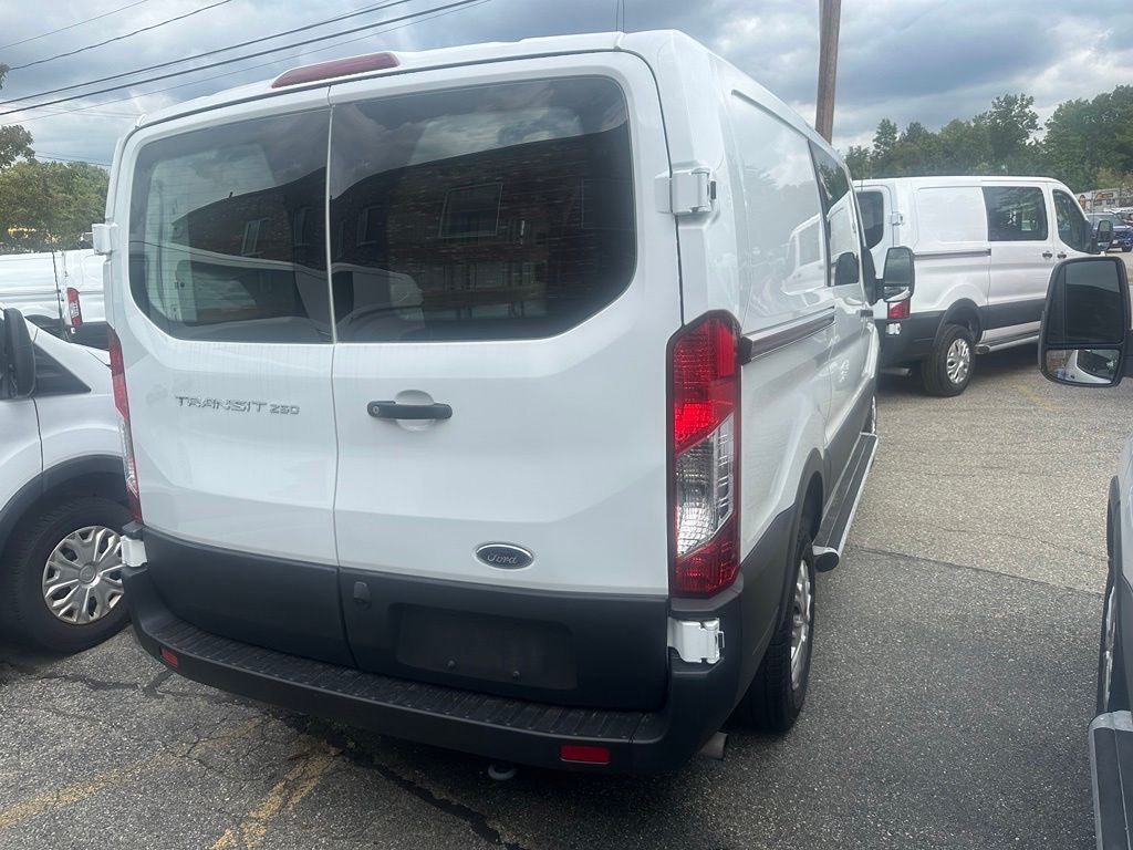 2025 Ford Transit-250 Base Low Roof