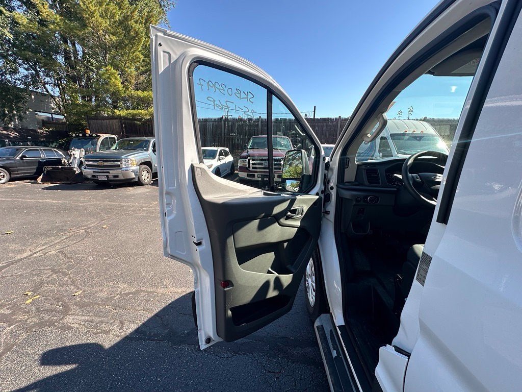 2025 Ford Transit-250 Base Low Roof