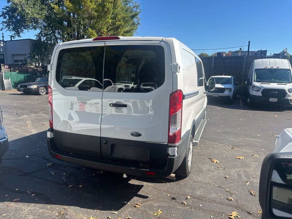 2025 Ford Transit-250 Base Low Roof