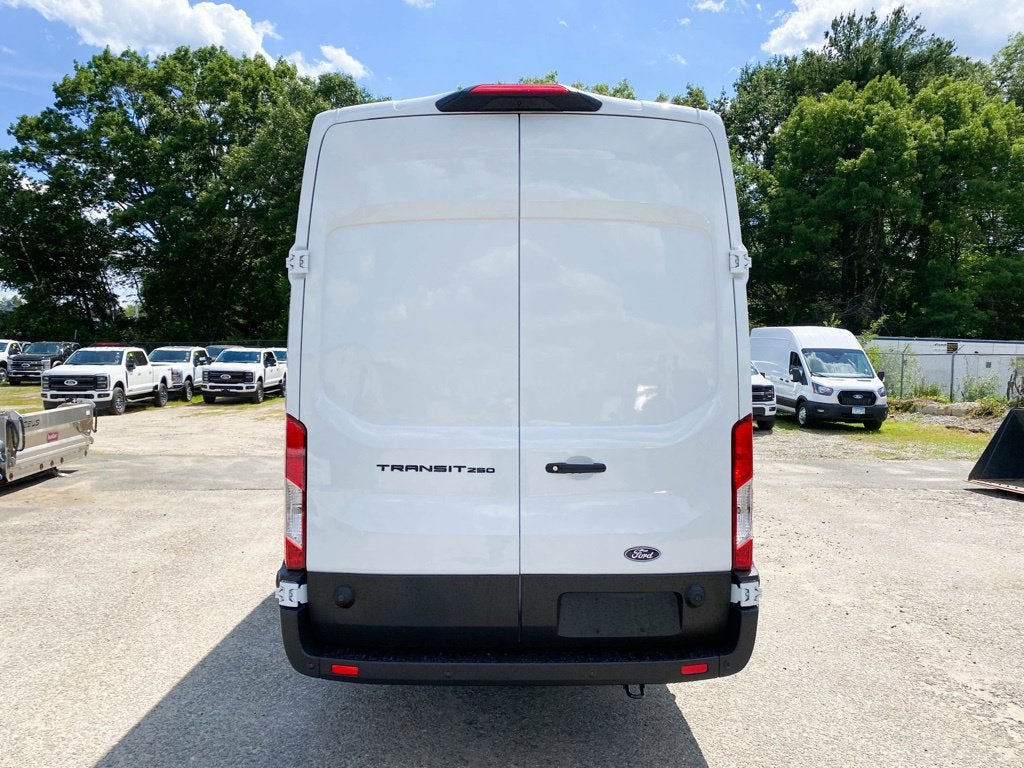 2026 Ford Transit Cargo Van HR