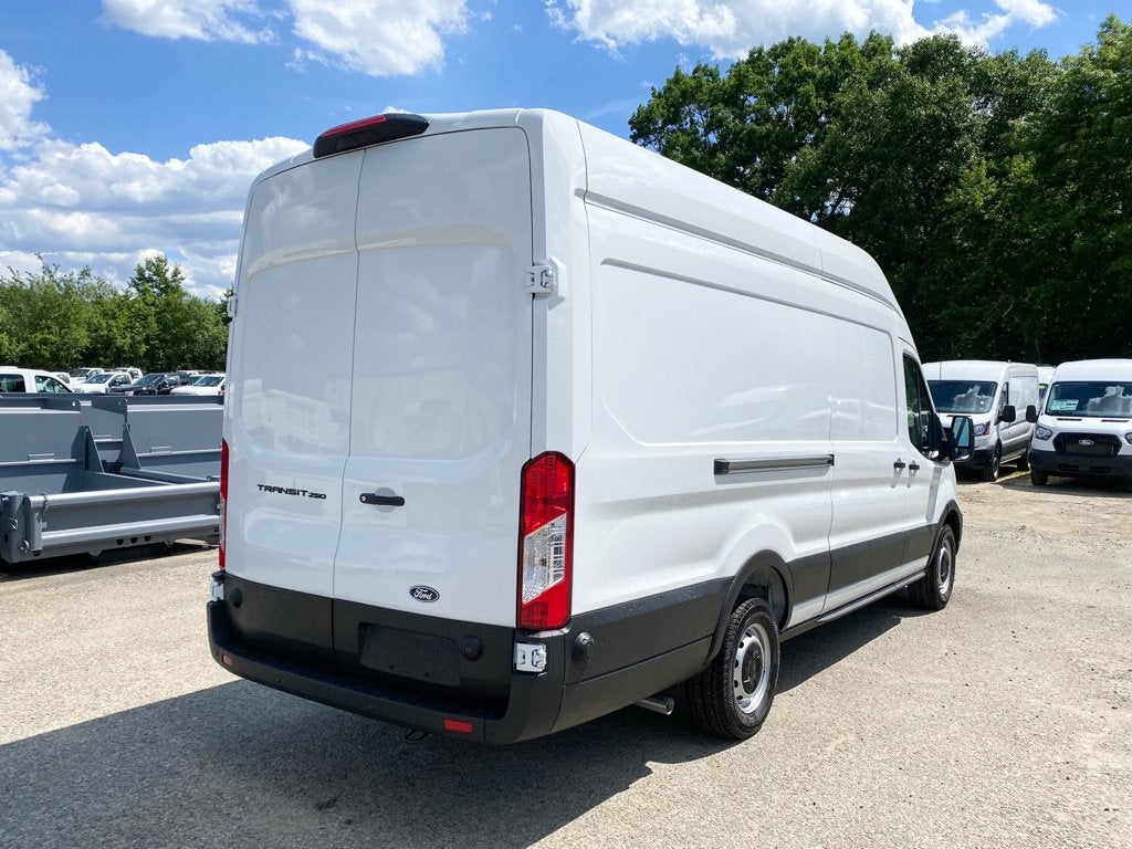 2026 Ford Transit Cargo Van HR