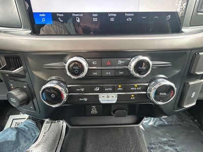 2025 Ford F-150 XLT Super Crew 4x4 V-8