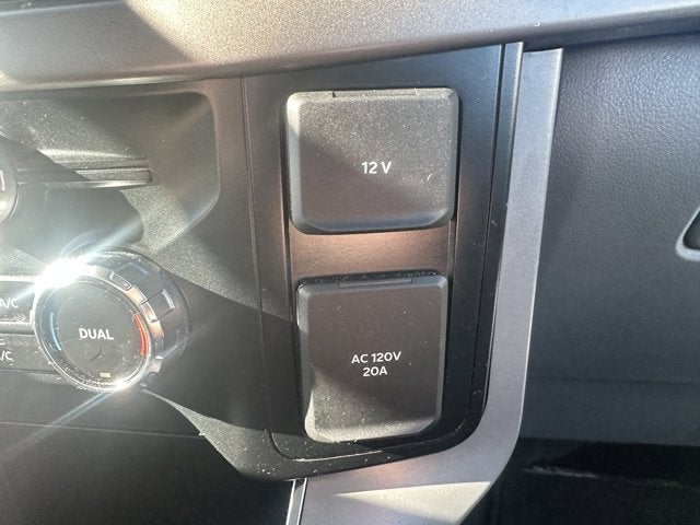 2024 Ford F-150 XLT Super Crew 4x4 w/Leather Heated Seats