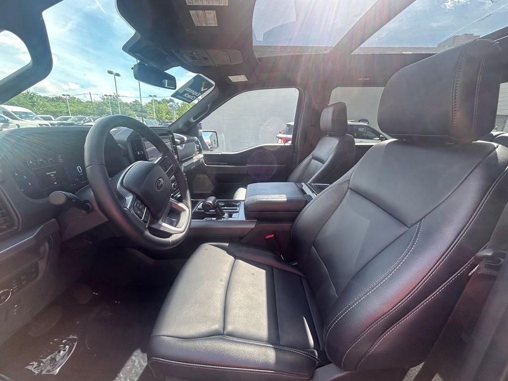 2025 Ford F-150 XLT M/Roof Nav. Loaded