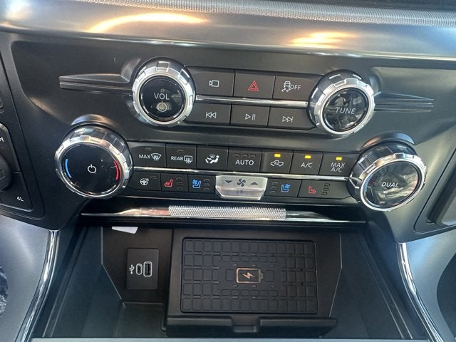 2025 Ford F-150 Lariat Hybrid