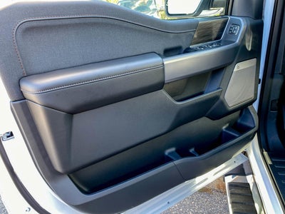 2025 Ford F-150 Lariat Hybrid