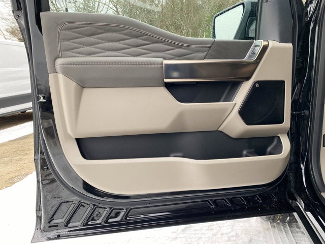 2025 Ford F-150 Platinum Hybrid