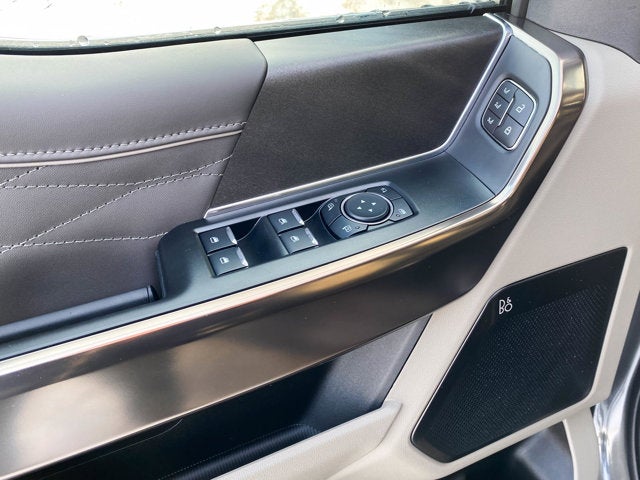 2025 Ford F-150 Platinum Hybrid