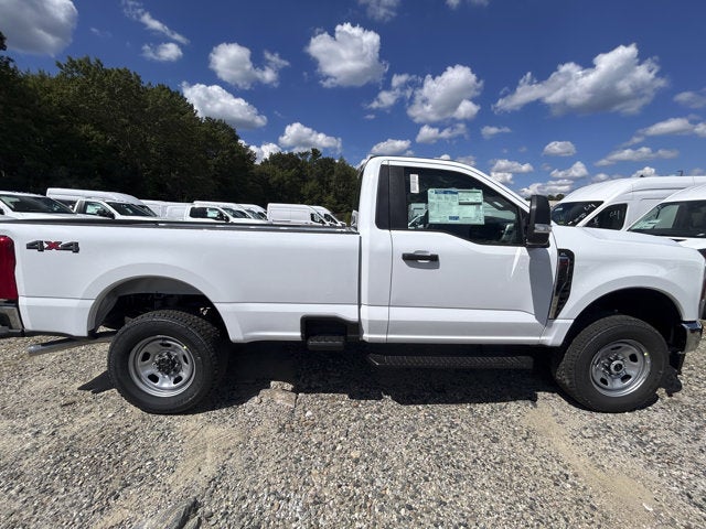 2026 Ford Super Duty F-350 XL Regular Cab 4x4