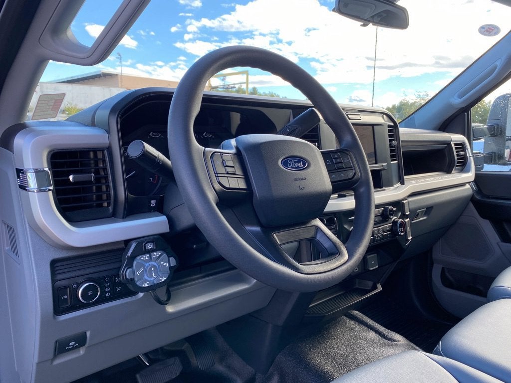 2027 Ford F-350 XL