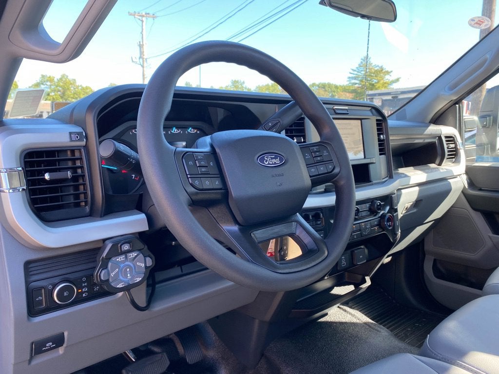 2027 Ford F-350 XL