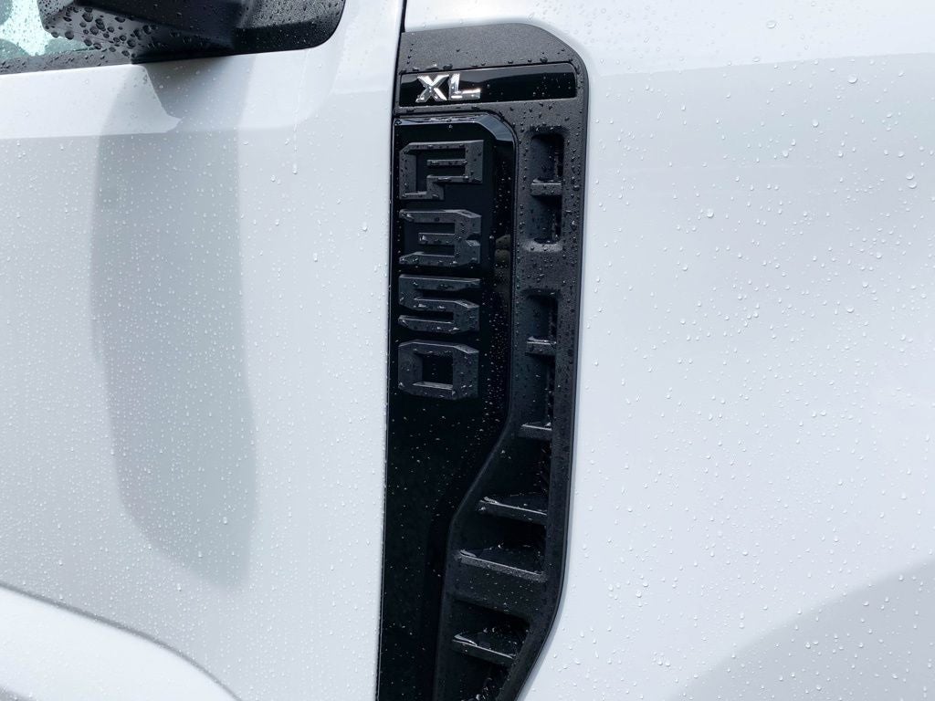 2027 Ford F-350 XL