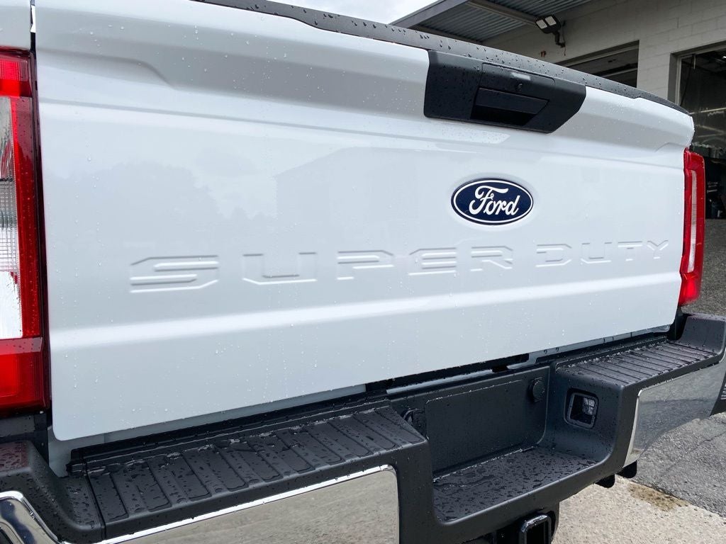 2027 Ford F-350 XL