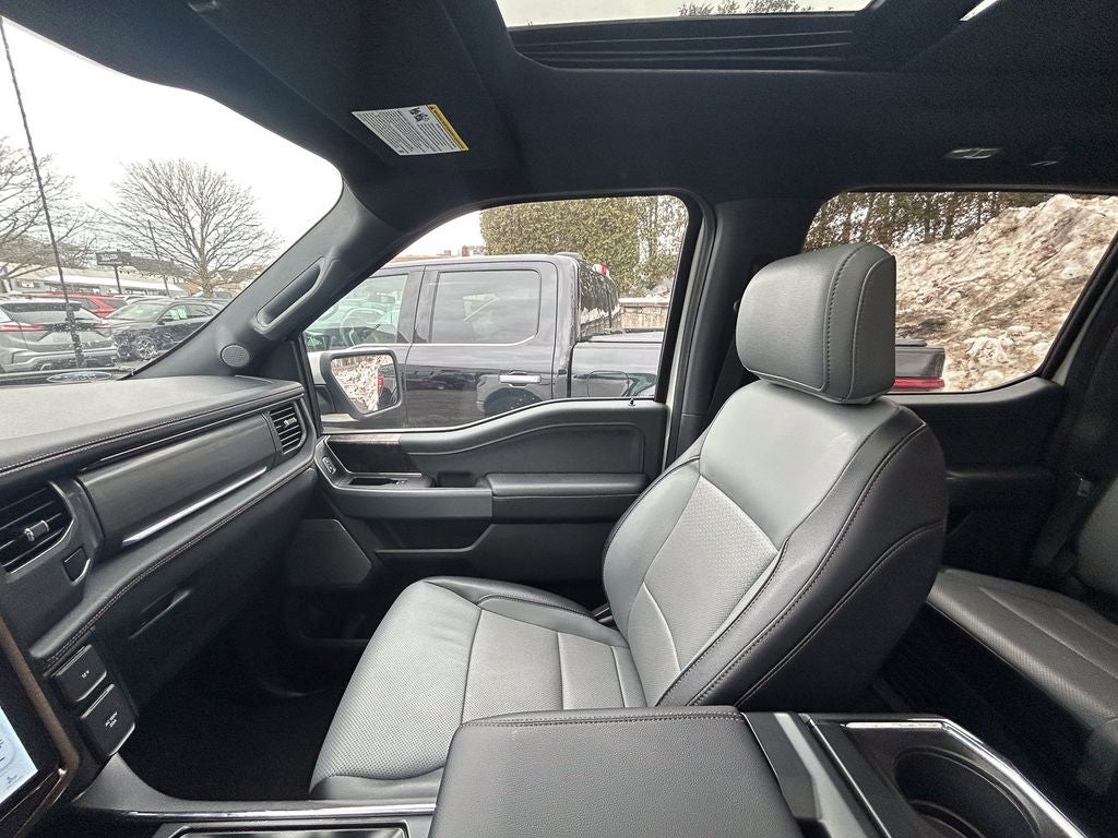 2023 Ford F-150 Lightning Lariat