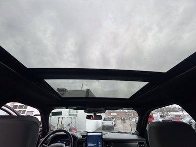 2023 Ford F-150 Lightning Lariat