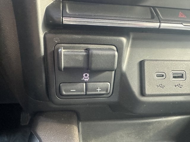 2023 GMC Sierra 3500HD CC SLE Crew Cab 4x4 Dump