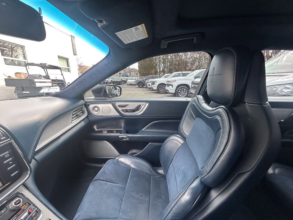 2017 Lincoln Continental Black Label