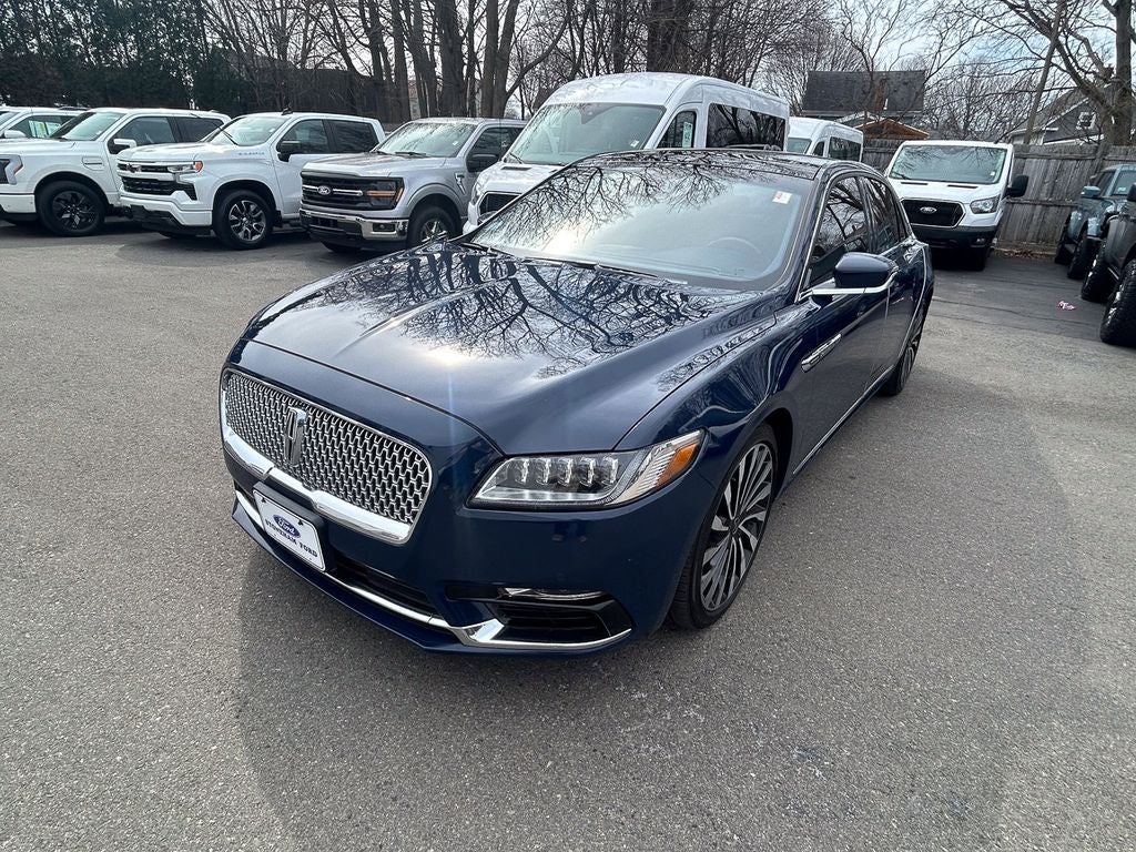 2017 Lincoln Continental Black Label