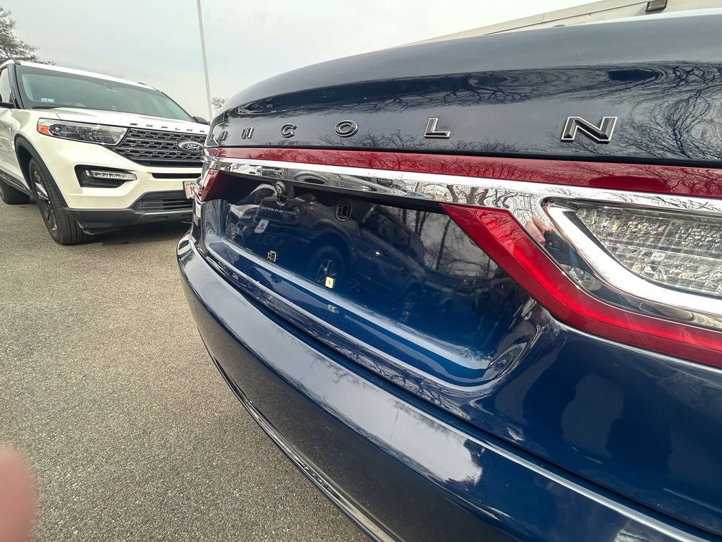 2017 Lincoln Continental Black Label