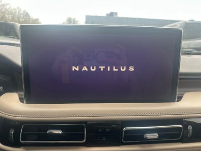 2023 Lincoln Nautilus Reserve